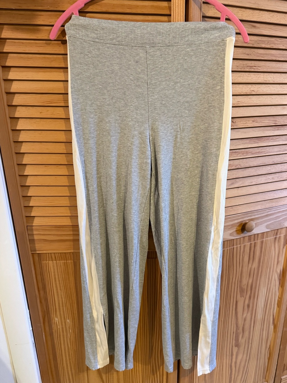 aerie Grey Ribbed Leggings with Ivory Side Stripes